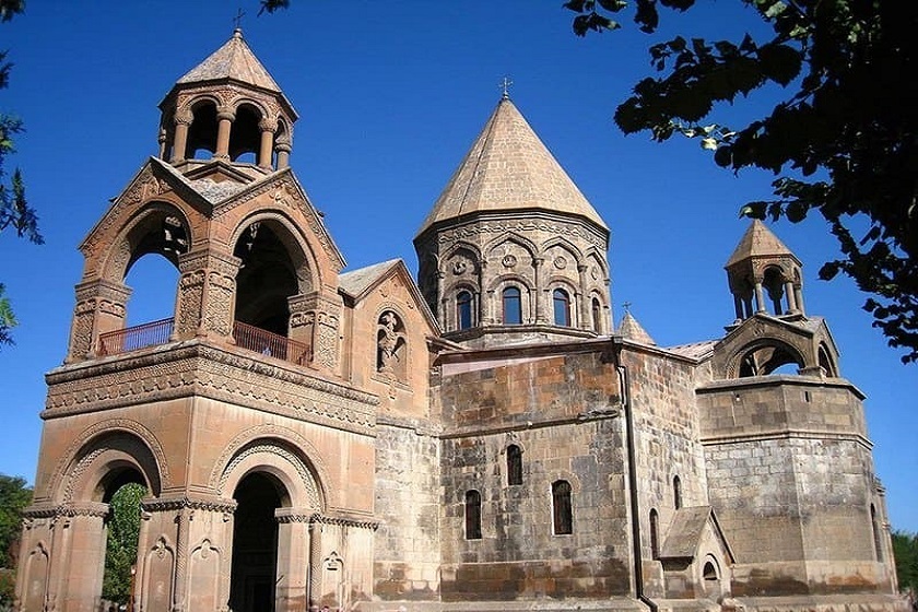 کلیسای اچیمیادزین در ارمنستان