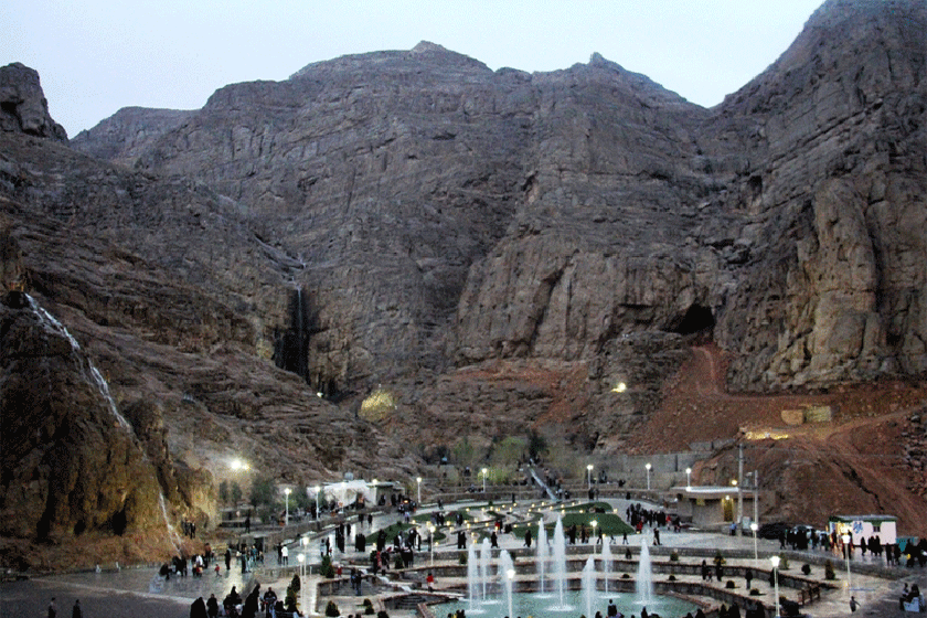 چشمه لادر در خمینی شهر اصفهان