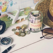 چطور برای سفرکردن، پول پس‌انداز کنیم؟