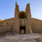 مرمت در قلعه ساسانی شاهدیه